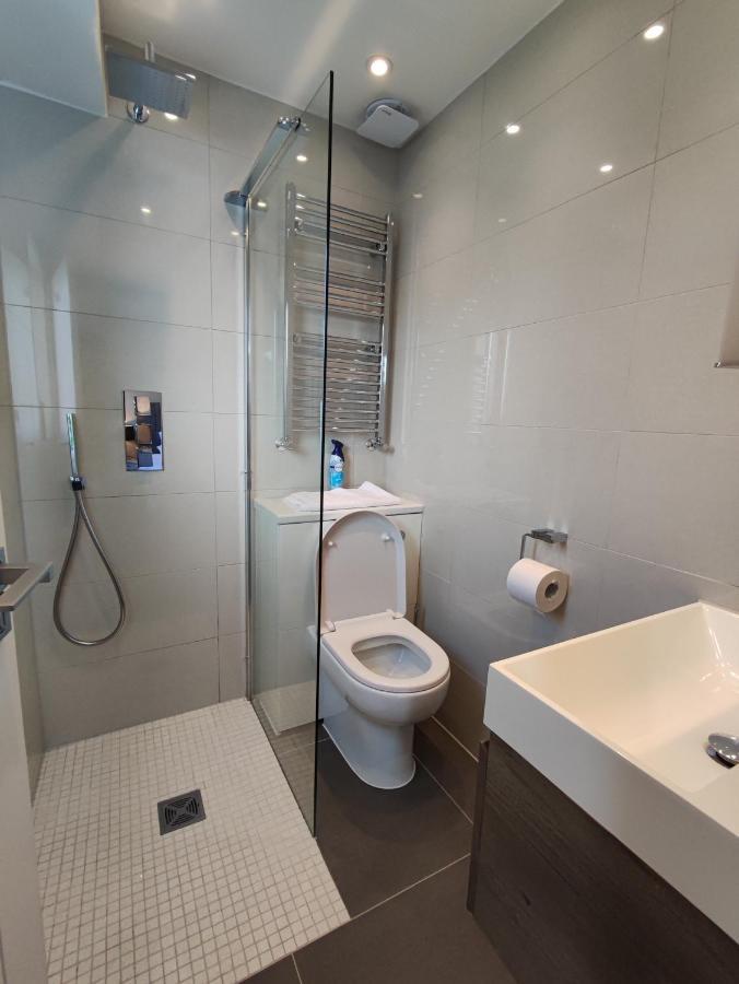 Modern 2 Bedroom Flat With Private Outdoor Terrace London Kültér fotó