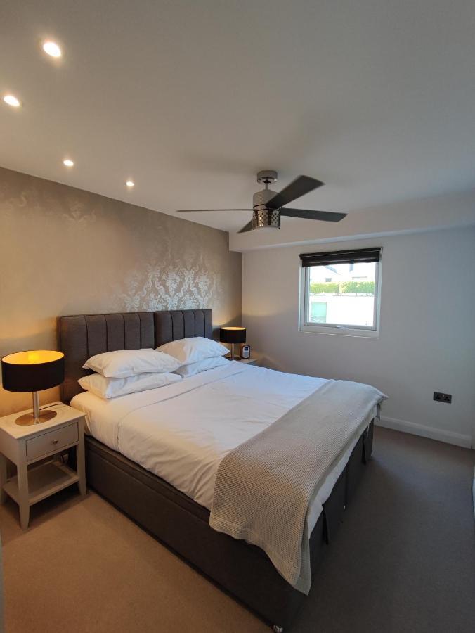 Modern 2 Bedroom Flat With Private Outdoor Terrace London Kültér fotó