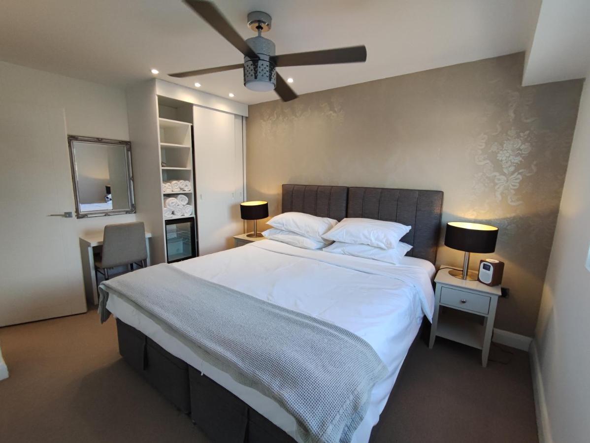 Modern 2 Bedroom Flat With Private Outdoor Terrace London Kültér fotó