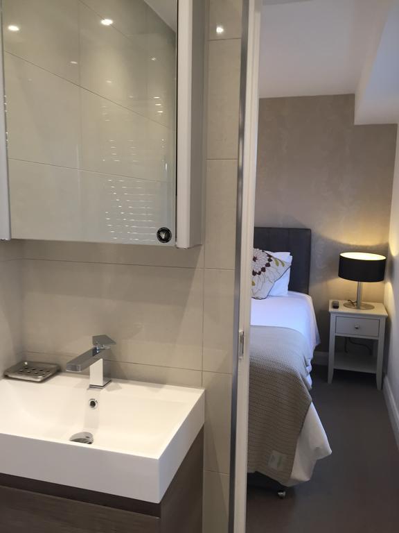 Modern 2 Bedroom Flat With Private Outdoor Terrace London Kültér fotó